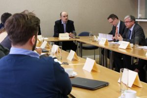 ČRA hostila kulatý stůl Glopolisu ke zkvalitňování výběru daní v rozvojových zemích